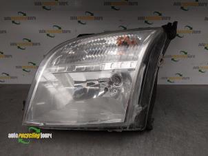 Gebruikte Linker Koplamp Ford Fusion 1.6 16V Prijs € 39,99 Margeregeling aangeboden door Autorecycling Joure B.V.