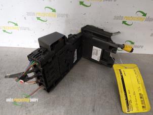 Gebruikte Zekeringkast Peugeot 5008 I (0A/0E) 2.0 HDiF 16V Prijs € 149,99 Margeregeling aangeboden door Autorecycling Joure B.V.