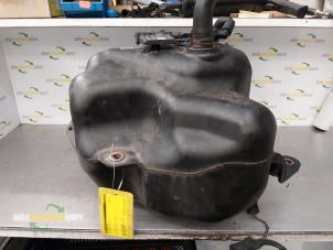 Gebruikte Additatief tank Volkswagen Crafter 2.0 TDI 16V Prijs € 389,00 Margeregeling aangeboden door Autorecycling Joure B.V.