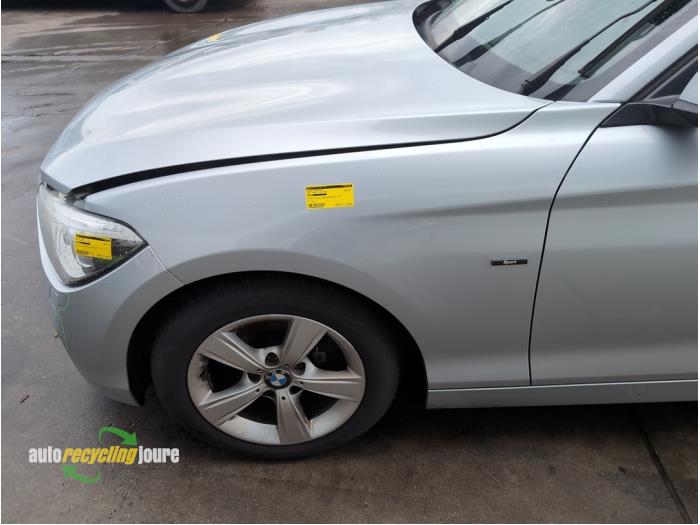 Scherm links-voor van een BMW 1 serie (F20) 116i 1.6 16V 2013