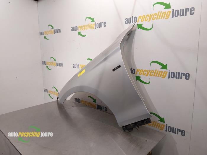 Scherm links-voor van een BMW 1 serie (F20) 116i 1.6 16V 2013