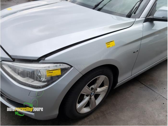 Scherm links-voor van een BMW 1 serie (F20) 116i 1.6 16V 2013