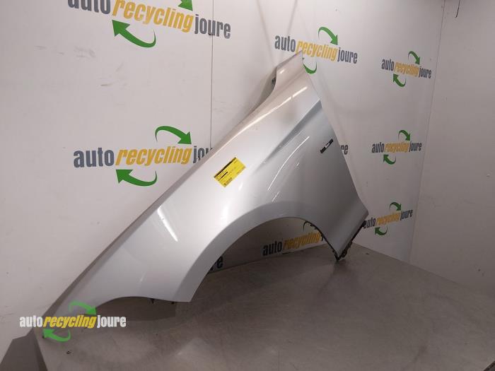 Scherm links-voor van een BMW 1 serie (F20) 116i 1.6 16V 2013