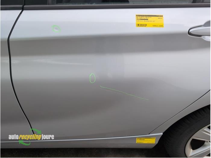 Portier 4Deurs links-achter van een BMW 1 serie (F20) 116i 1.6 16V 2013