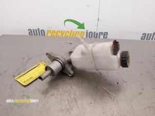 Gebruikte Hoofdremcilinder Peugeot 508 (8D) 2.0 Hybrid4 16V Prijs € 19,99 Margeregeling aangeboden door Autorecycling Joure B.V.