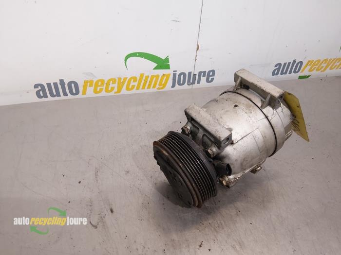 Gebruikte Aircopomp Renault Vel Satis (BJ) 2.0 16V Turbo Prijs € 89,99 Margeregeling aangeboden door Autorecycling Joure B.V.
