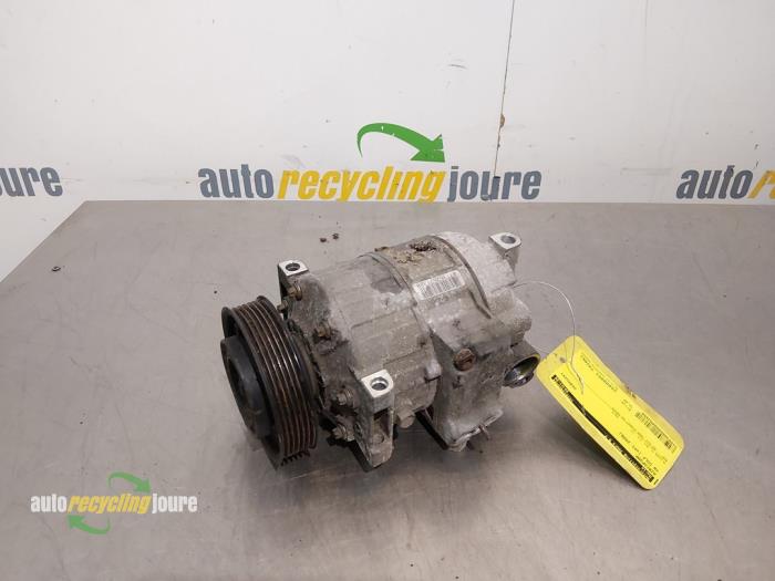 Gebruikte Aircopomp Volkswagen Golf V (1K1) 1.9 TDI Prijs € 75,00 Margeregeling aangeboden door Autorecycling Joure B.V.