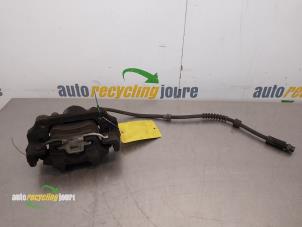 Gebruikte Remklauw (Tang) links-voor BMW 1 serie (F20) 116i 1.6 16V Prijs € 24,99 Margeregeling aangeboden door Autorecycling Joure B.V.