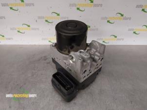 Gebruikte ABS Pomp Lexus GS (..S19) 300 3.0 24V VVT-i Prijs € 249,00 Margeregeling aangeboden door Autorecycling Joure B.V.