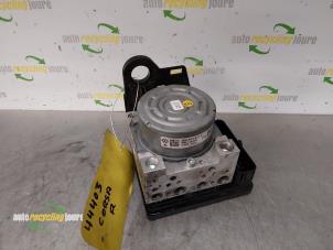 Gebruikte ABS Pomp Volkswagen Passat Variant (3G5) 1.4 GTE 16V Prijs € 149,00 Margeregeling aangeboden door Autorecycling Joure B.V.