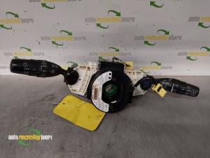 Gebruikte Schakelaar Stuurkolom (licht) Honda Jazz (GE6/GE8/GG/GP) 1.3 VTEC 16V Hybrid Prijs € 45,00 Margeregeling aangeboden door Autorecycling Joure B.V.