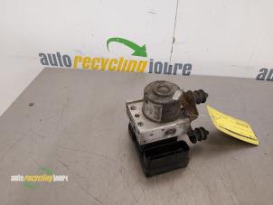 Gebruikte ABS Pomp Volkswagen Caddy III (2KA,2KH,2CA,2CH) 2.0 SDI Prijs € 74,99 Margeregeling aangeboden door Autorecycling Joure B.V.