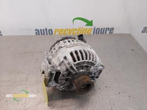 Gebruikte Dynamo Mercedes E (W211) 3.0 E-280 V6 24V Prijs € 125,00 Margeregeling aangeboden door Autorecycling Joure B.V.