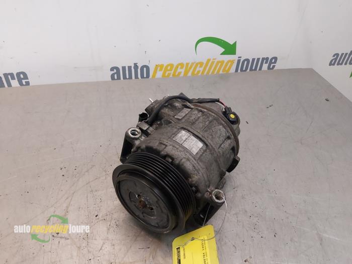 Gebruikte Aircopomp Mercedes E (W211) 3.0 E-280 V6 24V Prijs € 125,00 Margeregeling aangeboden door Autorecycling Joure B.V.