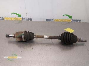 Gebruikte Aandrijfas links-voor Ford C-Max (DXA) 1.0 Ti-VCT EcoBoost 12V 125 Prijs € 75,00 Margeregeling aangeboden door Autorecycling Joure B.V.