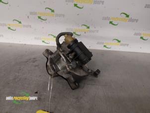 Gebruikte Vacuumpomp (Benzine) Ford C-Max (DXA) 1.0 Ti-VCT EcoBoost 12V 125 Prijs € 89,99 Margeregeling aangeboden door Autorecycling Joure B.V.