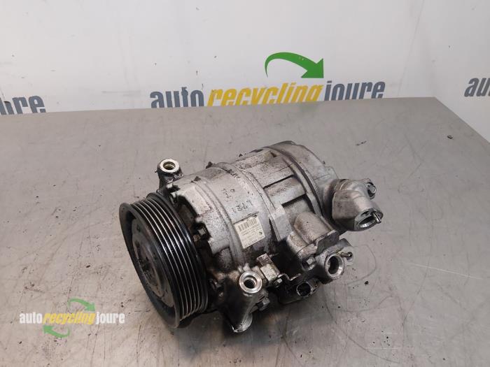 Gebruikte Pomp Airco BMW 5 serie Touring (E61) 525i 24V Prijs € 99,95 Margeregeling aangeboden door Autorecycling Joure B.V.