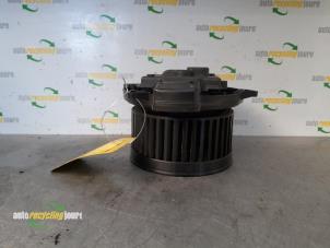 Gebruikte Blower Mercedes ML II (164/4JG) 3.0 ML-350 CDI BlueEFFICIENCY 4-Matic V6 Prijs € 149,00 Margeregeling aangeboden door Autorecycling Joure B.V.