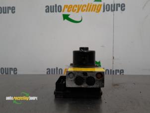 Gebruikte ABS Pomp Mercedes ML II (164/4JG) 3.0 ML-350 CDI BlueEFFICIENCY 4-Matic V6 Prijs € 249,00 Margeregeling aangeboden door Autorecycling Joure B.V.