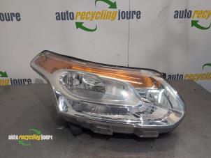 Gebruikte Rechter Koplamp Citroen C3 Picasso (SH) 1.4 16V VTI 95 Prijs € 89,99 Margeregeling aangeboden door Autorecycling Joure B.V.