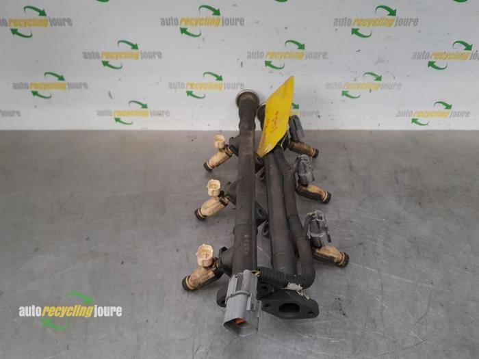 Galerij (Injectie) van een Hyundai Santa Fe II (CM) 2.7 V6 24V 4x4 2007