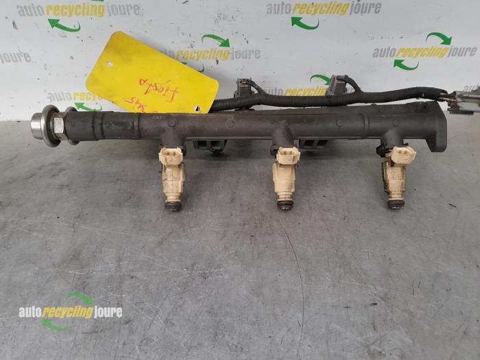 Galerij (Injectie) van een Hyundai Santa Fe II (CM) 2.7 V6 24V 4x4 2007