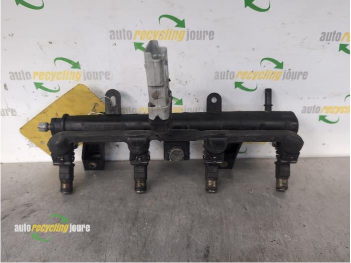 Gebruikte Injector brug Citroen C2 (JM) 1.4 Prijs € 39,99 Margeregeling aangeboden door Autorecycling Joure B.V.