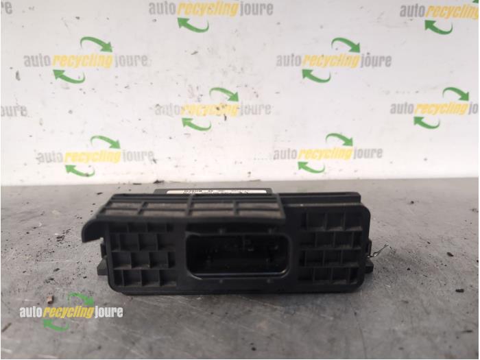 Gebruikte Computer boord Audi Q7 (4LB) 3.0 TDI V6 24V Prijs € 30,00 Margeregeling aangeboden door Autorecycling Joure B.V.