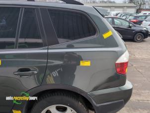 Gebruikte Achterscherm links BMW X3 (E83) 2.0d 16V Prijs op aanvraag aangeboden door Autorecycling Joure B.V.