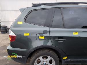 Gebruikte Achterscherm rechts BMW X3 (E83) 2.0d 16V Prijs op aanvraag aangeboden door Autorecycling Joure B.V.