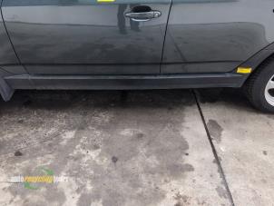 Gebruikte Dorpel links BMW X3 (E83) 2.0d 16V Prijs op aanvraag aangeboden door Autorecycling Joure B.V.