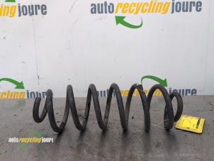 Gebruikte Veerschroef achter Ford Kuga III (DFK) 2.5 PHEV 16V Prijs € 29,99 Margeregeling aangeboden door Autorecycling Joure B.V.