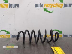 Gebruikte Veerschroef achter Ford Kuga III (DFK) 2.5 PHEV 16V Prijs € 29,99 Margeregeling aangeboden door Autorecycling Joure B.V.