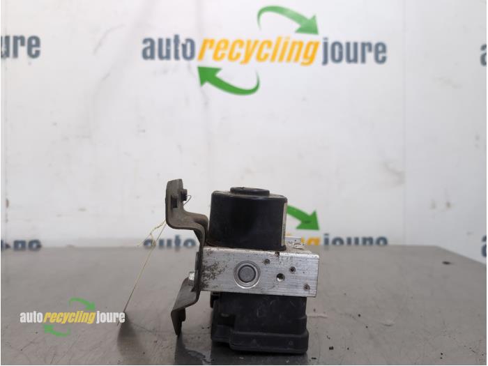 Gebruikte ABS Pomp Toyota Yaris II (P9) 1.3 16V VVT-i Prijs € 74,99 Margeregeling aangeboden door Autorecycling Joure B.V.