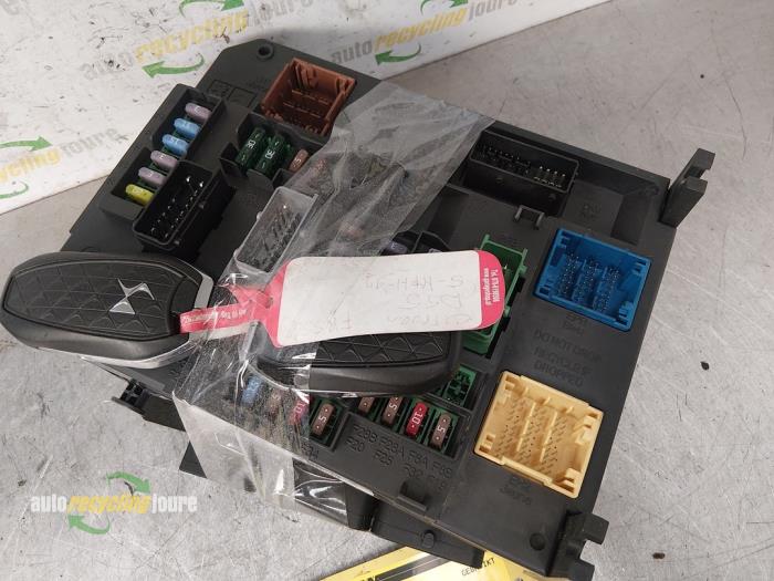 Computer Motormanagement van een Citroën DS5 (KD/KF) 1.6 16V THP 155 2013