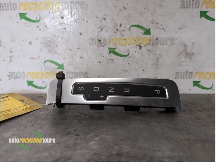 Gebruikte Display Interieur Audi A5 (8T3) 2.7 TDI V6 24V Prijs € 25,00 Margeregeling aangeboden door Autorecycling Joure B.V.