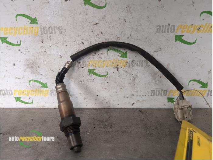 Gebruikte Lambda Sonde Jeep Compass I (MK49) 2.4 16V 4x2 Prijs € 12,50 Margeregeling aangeboden door Autorecycling Joure B.V.