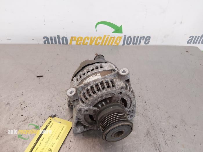 Gebruikte Dynamo Chrysler Voyager/Grand Voyager (RG/RS) 2.5 CRD 16V Prijs € 29,99 Margeregeling aangeboden door Autorecycling Joure B.V.