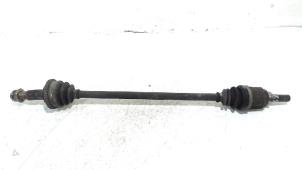 Gebruikte Steekas links-achter Nissan X-Trail Prijs € 21,00 Margeregeling aangeboden door Van der Ven Autorecycling B.V.