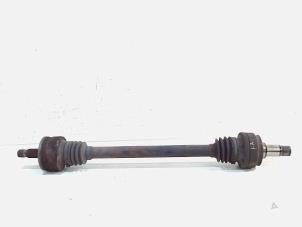 Gebruikte Aandrijfas links-achter Mercedes C-Klasse Prijs € 21,00 Margeregeling aangeboden door Van der Ven Autorecycling B.V.