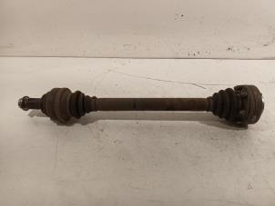 Gebruikte Aandrijfas links-achter BMW 5-Serie Prijs € 110,00 Margeregeling aangeboden door Van der Ven Autorecycling B.V.