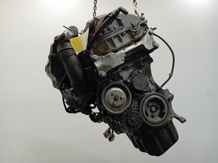Motor van een Peugeot 208 2012