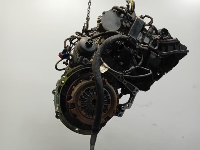 Motor van een Peugeot 208 2012