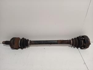 Gebruikte Aandrijfas links-achter BMW 3-Serie Prijs € 45,00 Margeregeling aangeboden door Van der Ven Autorecycling B.V.