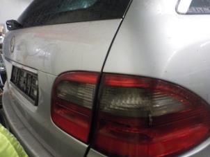 Aircopomp van een Mercedes E-Klasse 2007