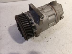 Gebruikte Pomp Airco Renault Clio Prijs € 60,00 Margeregeling aangeboden door Van der Ven Autorecycling B.V.