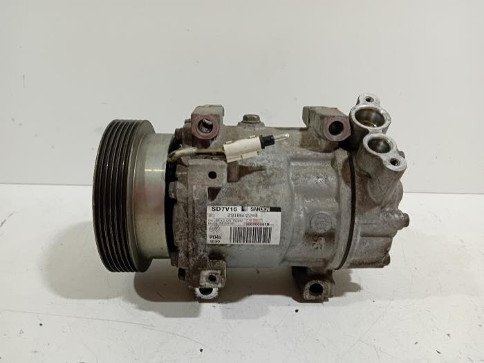 Aircopomp van een Dacia Duster 2012