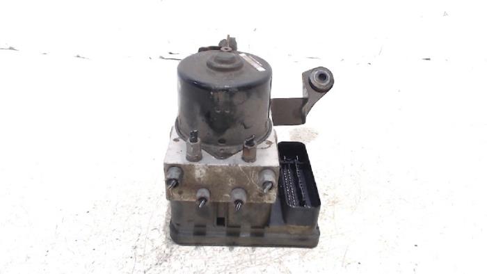 Gebruikte ABS Pomp Mazda 5 Prijs € 24,00 Margeregeling aangeboden door Van der Ven Autorecycling B.V.