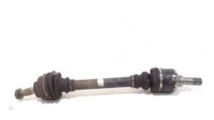 Gebruikte Aandrijfas links-voor Peugeot 307 Prijs € 27,00 Margeregeling aangeboden door Van der Ven Autorecycling B.V.