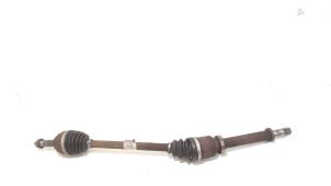 Gebruikte Aandrijfas rechts-voor Renault Clio Prijs € 20,00 Margeregeling aangeboden door Van der Ven Autorecycling B.V.